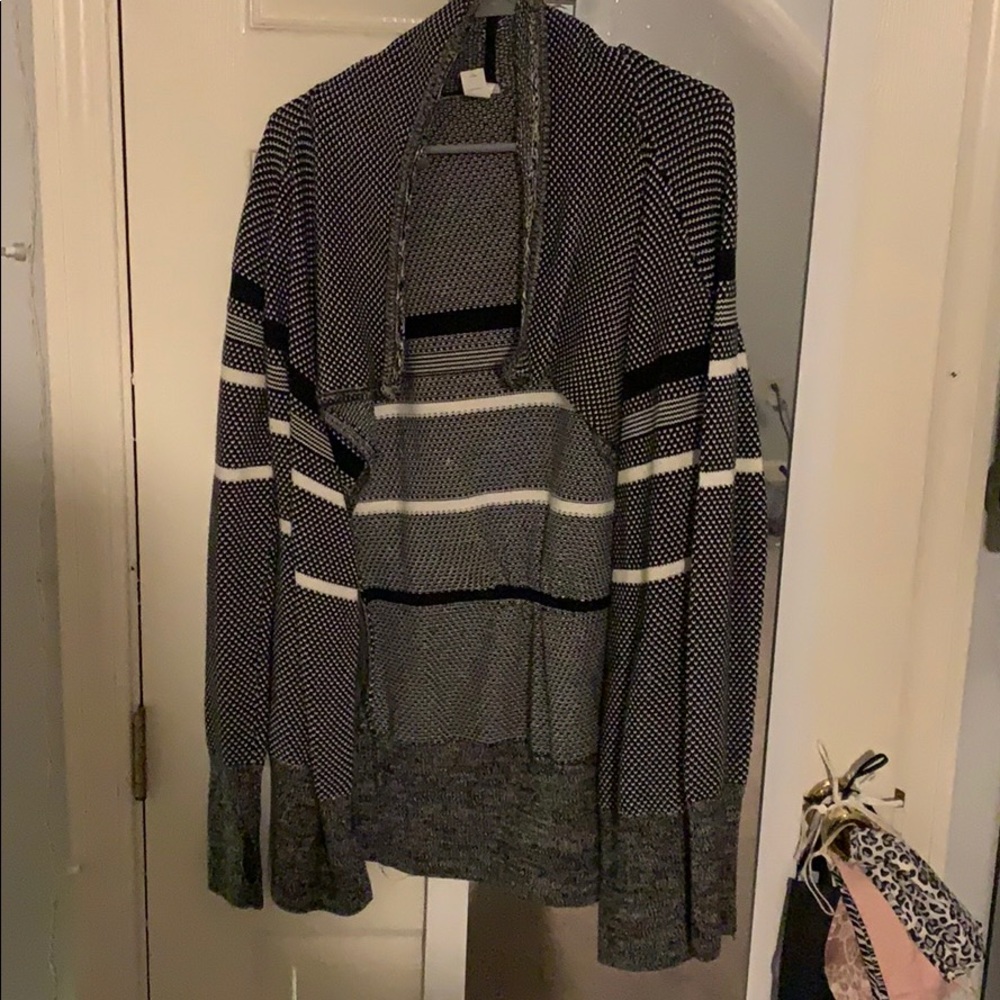 Ivivva sweater